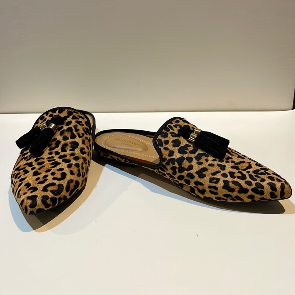 NWOT’s Hush Puppies cheetah pony hair mules 6